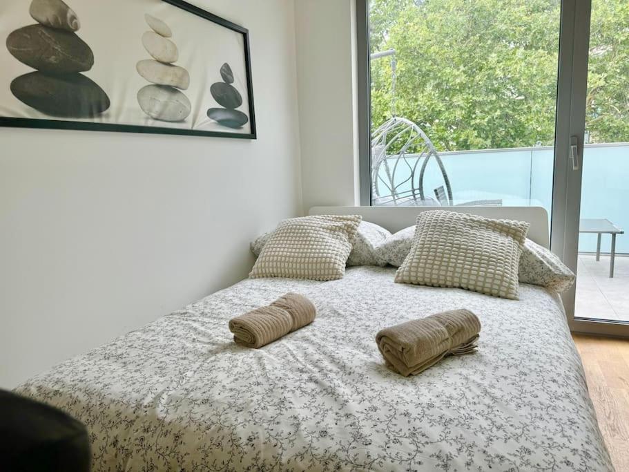 Rooftop Apartment With Balcony & Free Parking 비엔나 외부 사진